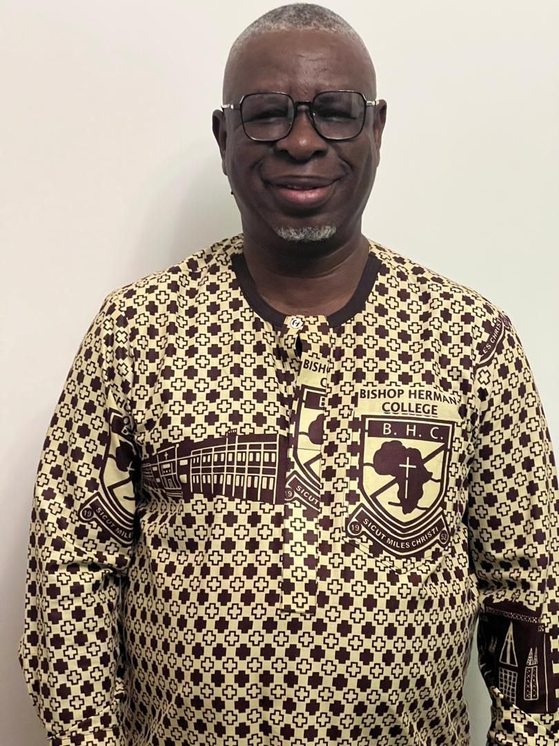 Dr. Richard Bayitse